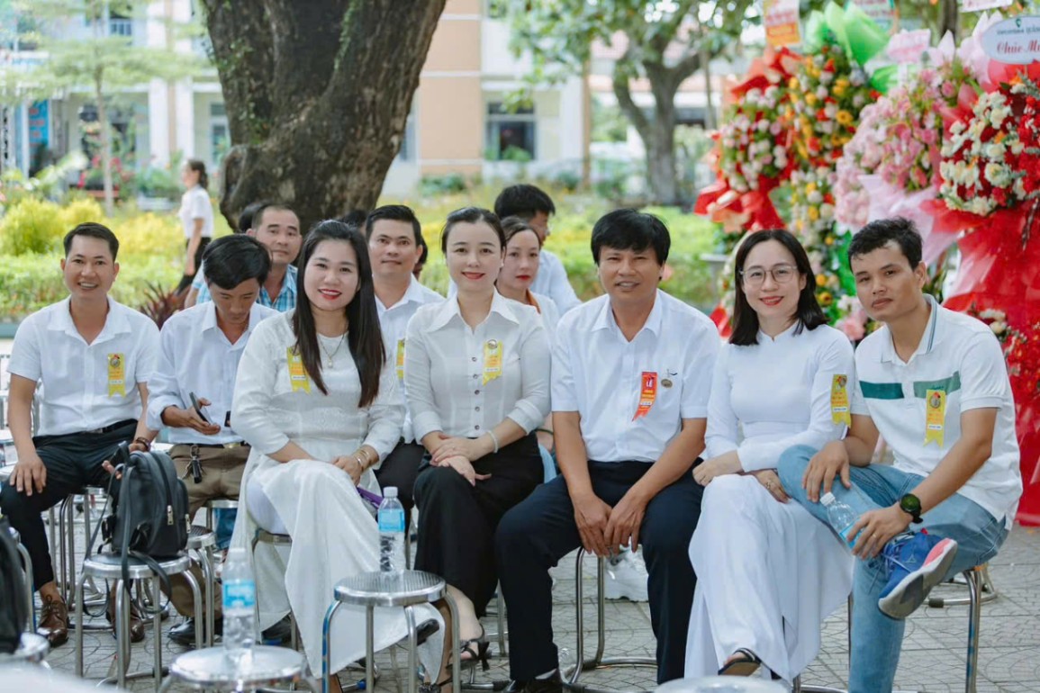 Phiên bản kỉ niệm 25 năm thành lập trường