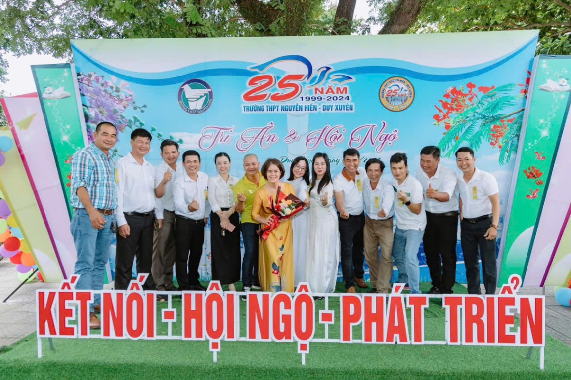Phiên bản kỉ niệm 25 năm thành lập trường