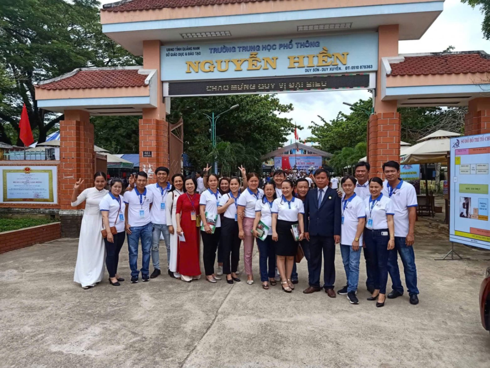Phiên bản kỉ niệm 25 năm thành lập trường